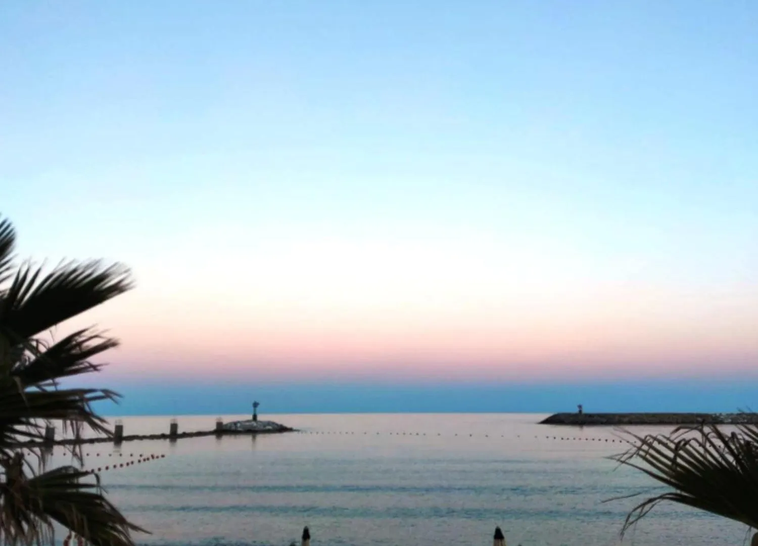 Renesmee Beach Apartment Pietra Ligure